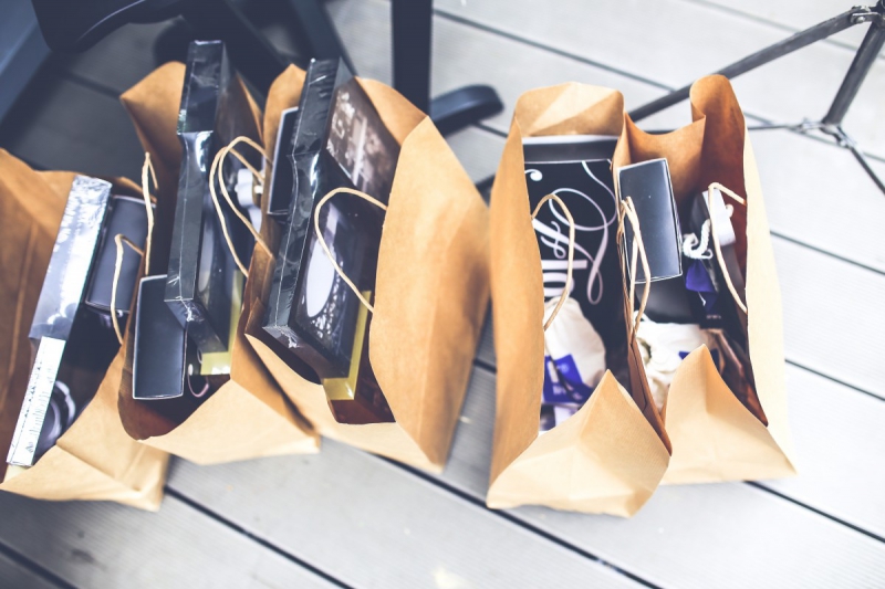 vitrine-ST JEANNET-min_shop_shopping_bags_gift_brown_blank_market_product-722676
